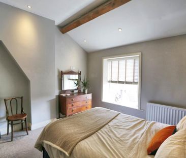 2 bedroom cottage to rent - Photo 2