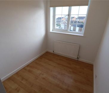 3 bedroom semi-detached house to rent - Photo 3
