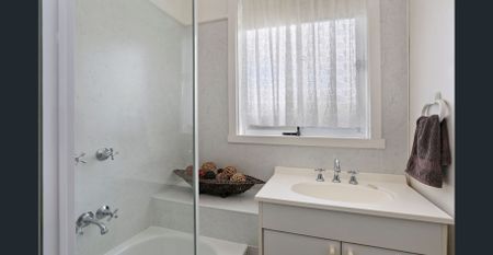 TIDY HOME ON LARGE BLOCK - Photo 4