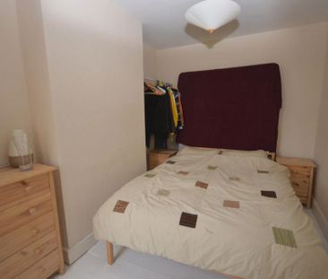 3 bedroom semi-detached house to rent - Photo 6