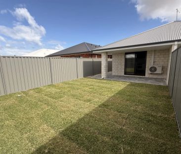 Stylish 3x2 Home in Modern Dual-Lock Property - Photo 1