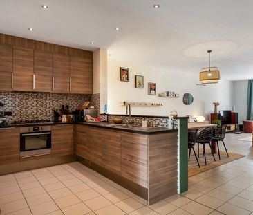 Gerenoveerde gezinswoning met 3 slaapkamers - Photo 5