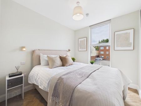 Room 4 The Ashley Collection, Ashley Avenue, Belfast, BT9 7BT - Photo 3