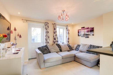 2 bedroom end of terrace house to rent - Photo 2