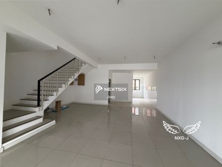 nadira bukit raja - Foto 5