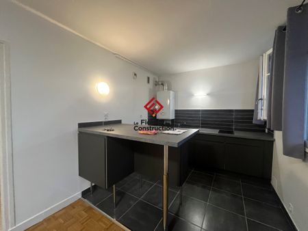 Location Appartement 1 pièce 35m² GRENOBLE 38100 - Photo 2