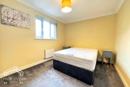 Clifton Court, Victoria Street, Lytham, Lancashire, FY8 - Photo 4