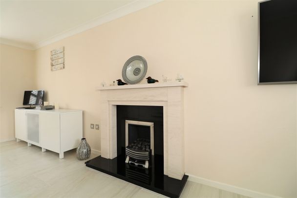 Noble Drive, Cawston, Rugby - Photo 1