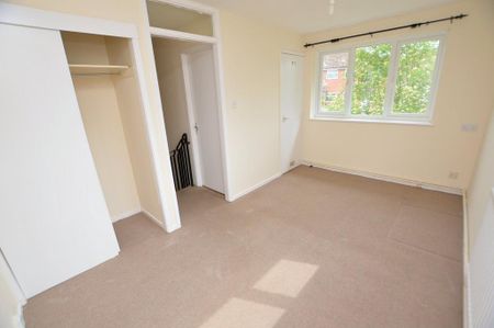 1 bedroom semi-detached house to rent - Photo 3