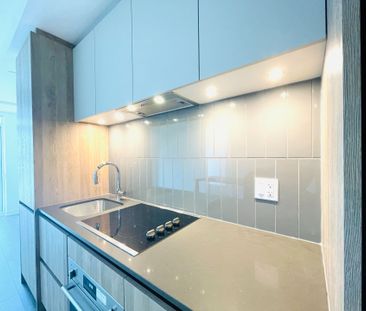 For Lease - 8 Beverley Glen Boulevard Unit# 708, Vaughan, Ontario - Photo 4