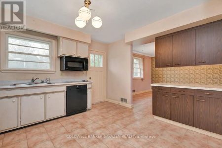 5495 BANK STREET - Photo 5