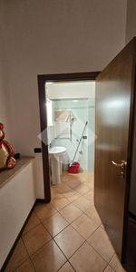 Monolocale in affitto - Photo 3
