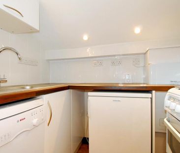 1 bedroom flat to rent - Photo 3