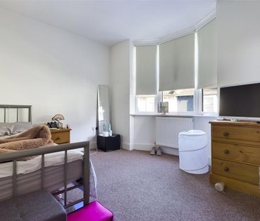 4 bedroom terraced house to rent - Photo 3