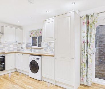 2 bedroom semi-detached house to rent - Photo 6