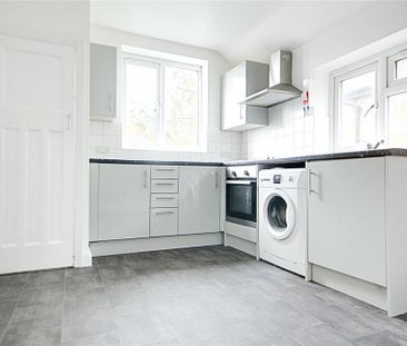 2 bedroom maisonette to rent - Photo 4