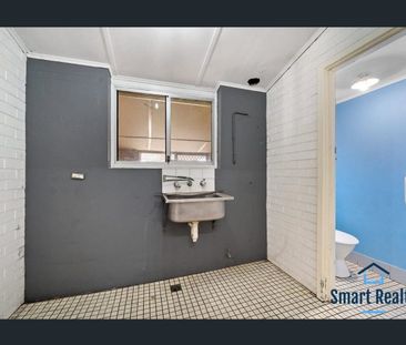 Cute 3 x 1 character home with large backyard in Langford - Photo 4