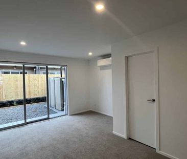 Cozy 2-Bedroom Home in Mangere East - Photo 3