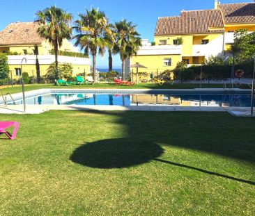 Penthouse in Estepona - Photo 1