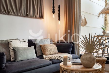 Barcelona Capital, Catalonia 08012 - Photo 2