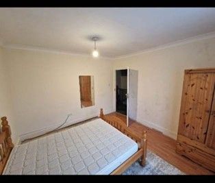 Room in a Shared House, Fairway Gardens, IG1 - Photo 1