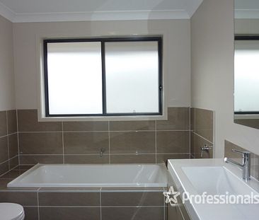 14 Annaluke Street, Riverstone NSW 2765 - Photo 4