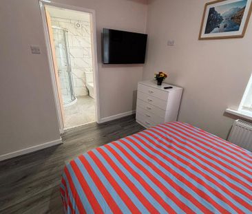 3 bedroom end of terrace house to rent - Photo 6