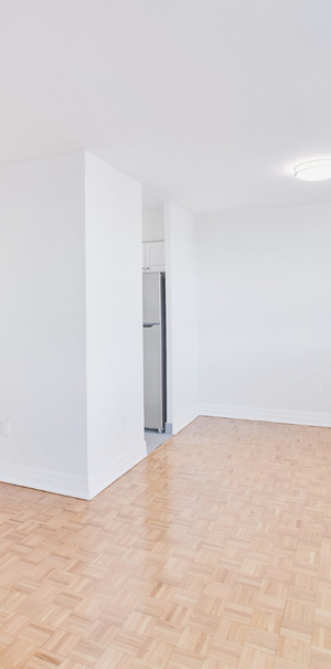 2BD - FULLY RENOVATED - 10 Teesdale Place - Photo 1