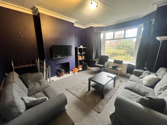 Becketts Park Crescent - Photo 1