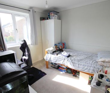 3 bedroom semi-detached house to rent - Photo 5