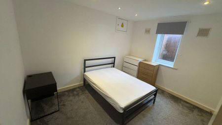 5 bedroom terraced house to rent - Photo 5
