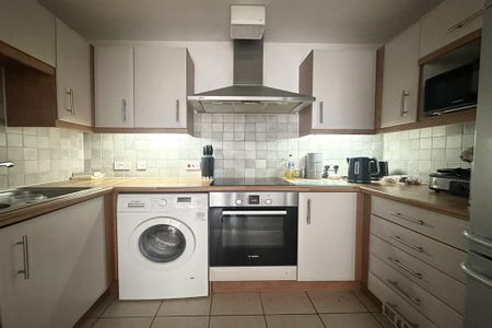 2 bedroom flat to rent - Photo 5