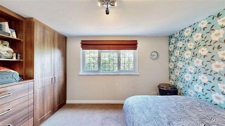 8 bedroom house to rent - Photo 2