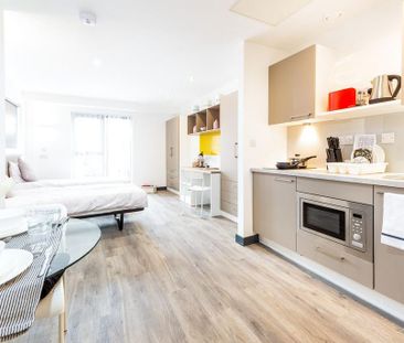 1 bedroom in a flat share to rent - Photo 6