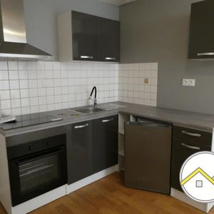 Location Appartement 1 pièce 32m² CHATEAUBRIANT 44110 - Photo 2