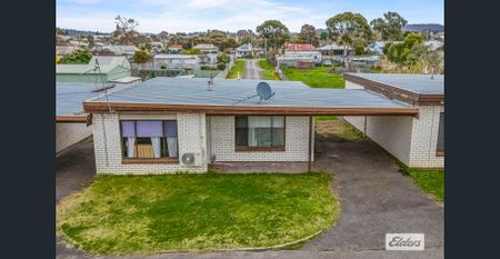 Well presented 2 Bedroom unit. - Photo 4