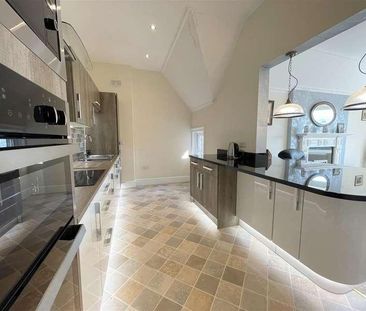Belvedere Road, Scarborough, YO11 - Photo 1