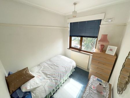 Room in a Shared House, Hazelwood Avenue, SM4 - Photo 3
