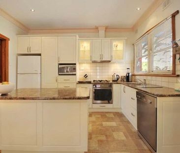 Ideally located in a quiet Wendouree location - Photo 5