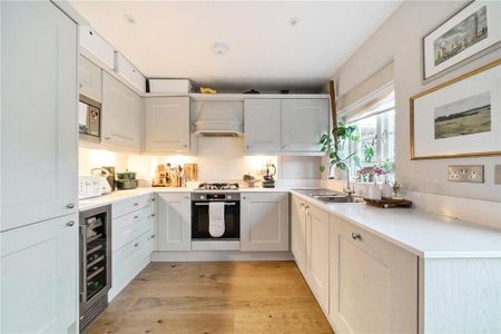 3 bedroom end of terrace house to rent - Photo 5