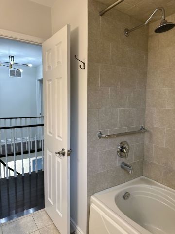 For Lease - 20 Kevi Crescent, Richmond Hill, Ontario - Photo 2