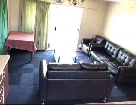 1 Bedroom Unit - Located at Wainuiomata Road - Photo 4