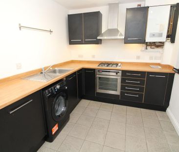 1 bedroom mews to rent - Photo 5