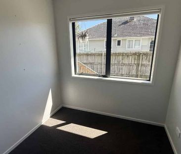 Lovely Three bedroom Family Home Otara - Photo 5