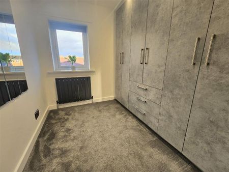 4 bedroom detached house to rent - Photo 5