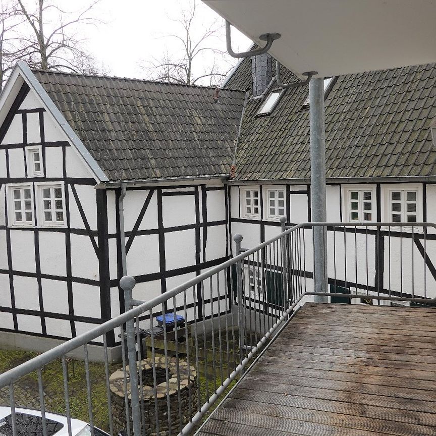 Gepflegte Stadtwohnung mit Balkon, Tageslichtbad und Einbauküche im Zentrum von Hohenlimburg - Photo 1