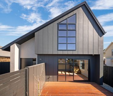 Modern Comfort Meets Easy Living in Riccarton - Photo 3
