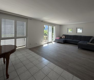 Grosszügige renovierte 4,5-Zimmer-Wohnung mit 2 Balkonen - Photo 1