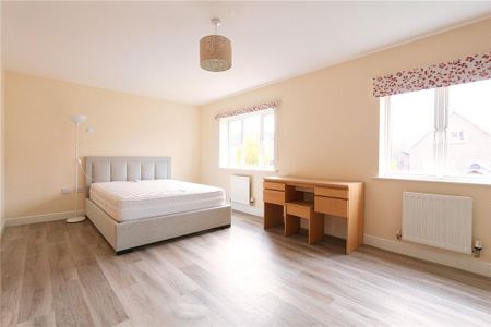 4 bedroom detached house to rent - Photo 4