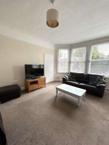 2 Bed Maisonette, Canadian Avenue, SE6 - Photo 3